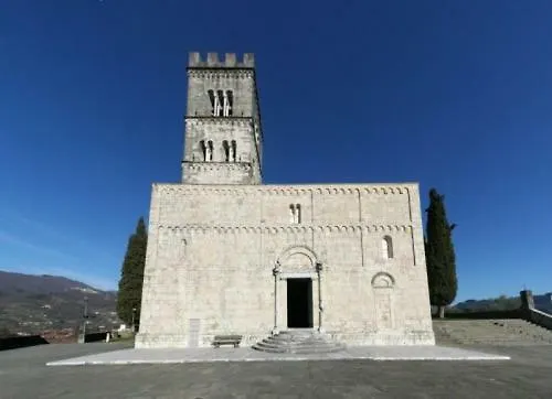 Villa Zi' Rosa Barga 0*,  Italia
